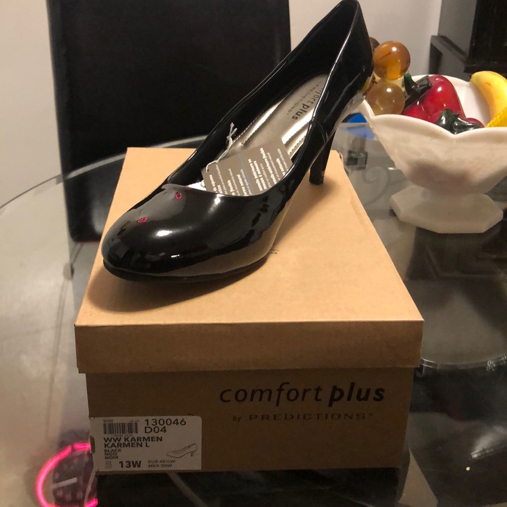 Size 13 wide comfort plus black heel